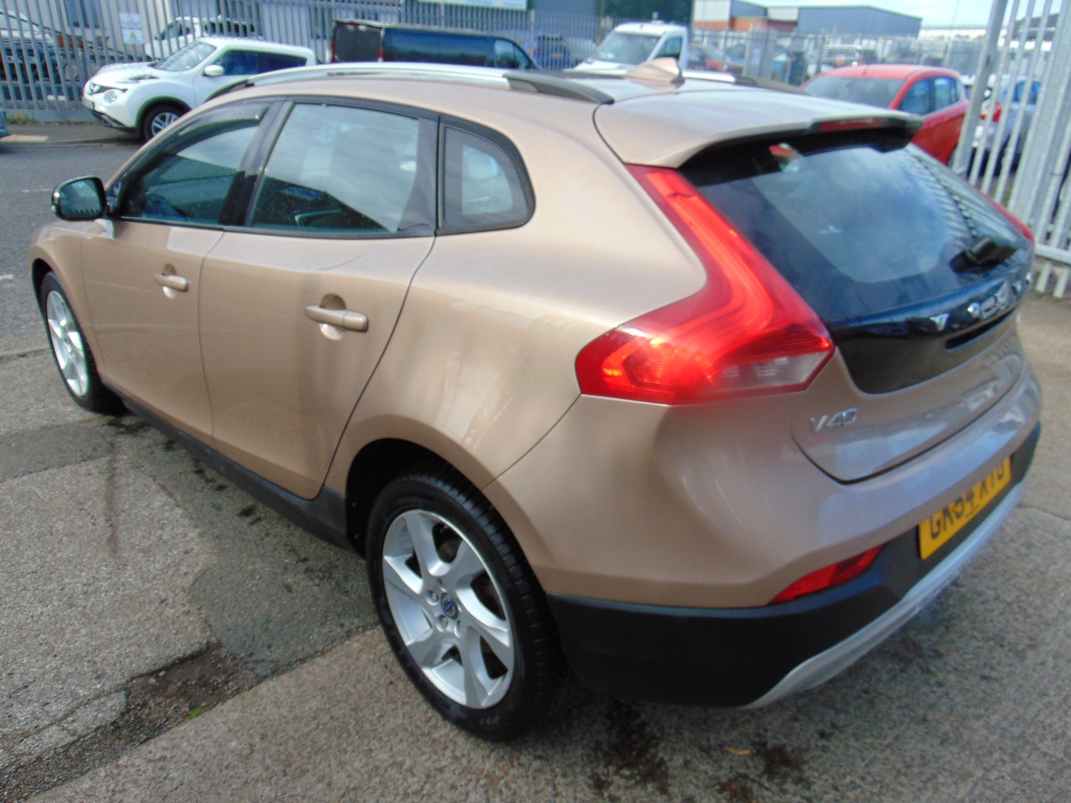 Volvo V40 Cross Country 2014 - Cars in Ashington