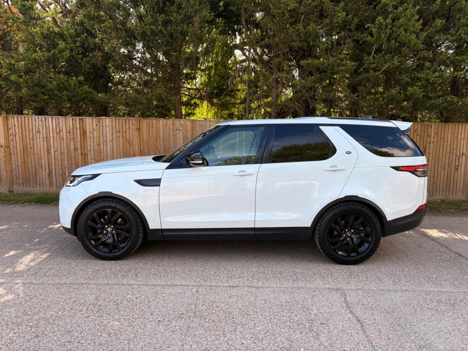 Land Rover Discovery 2018 - Cars