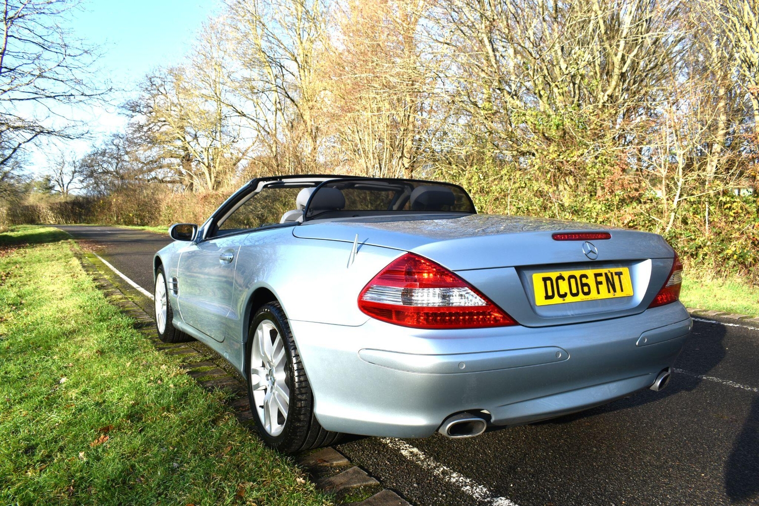 Mercedes-Benz SL 2006 - Cars in Guildford