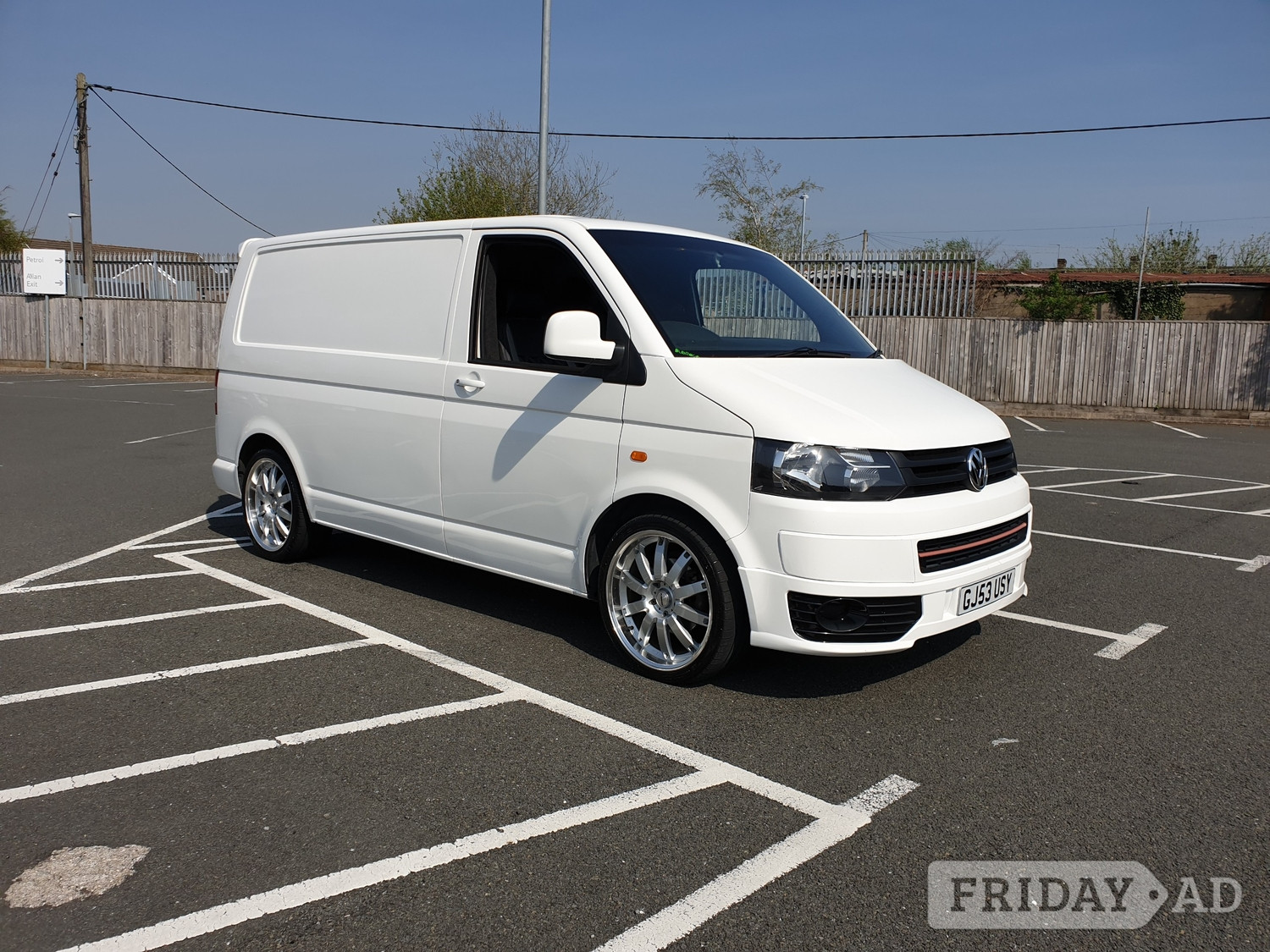 Volkswagen Transporter 2003 in Llanelli