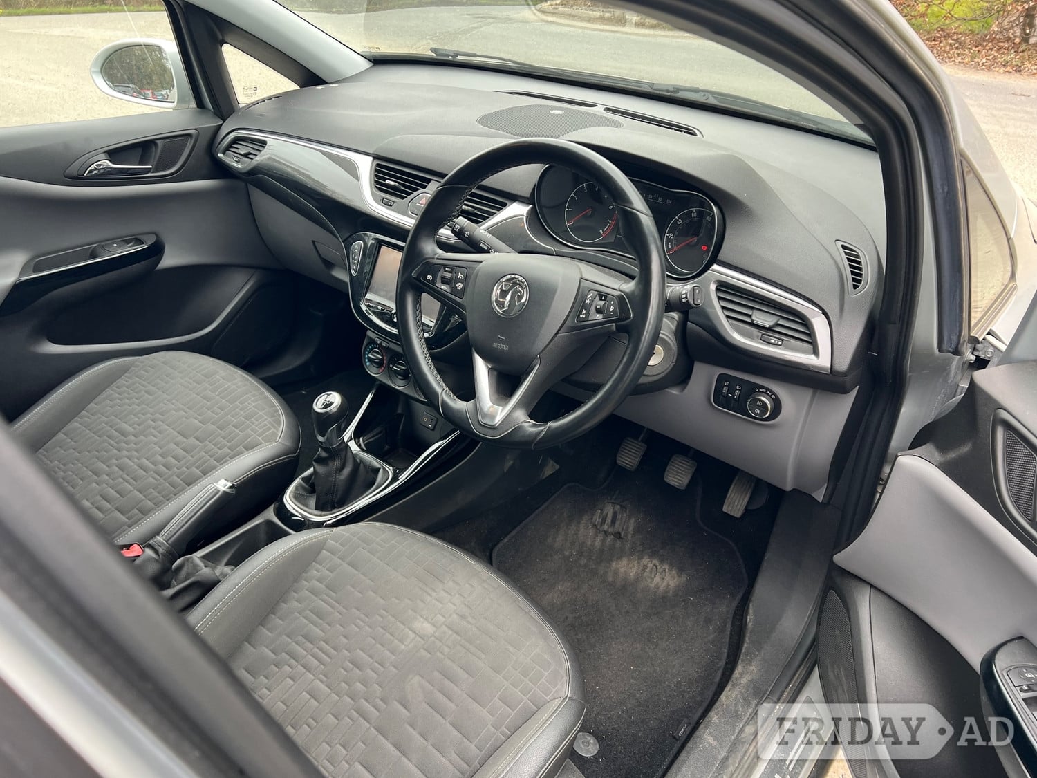 Vauxhall Corsa 2015 - Cars in Horley