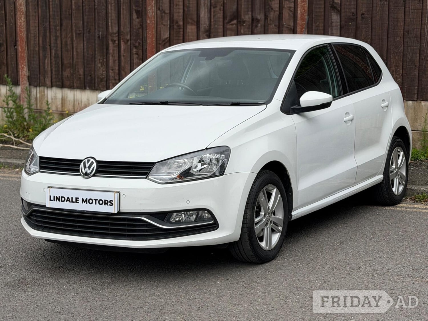 Volkswagen Polo 2017 - Cars in Oldham
