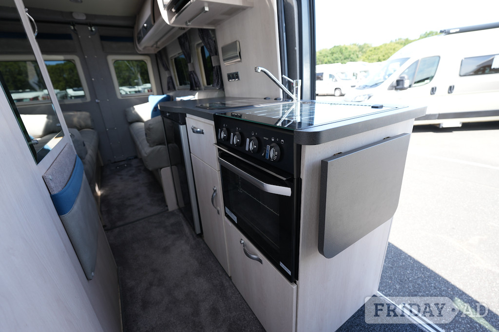 Auto-Sleepers Warwick XL FIAT 2 BERTH 2 TRAVEL SEAT MOTORHOME Haywards Heath