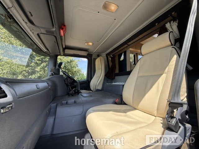 Equine Quality Coach built  Scania P230 Horsebox - Trailers & Horseboxes