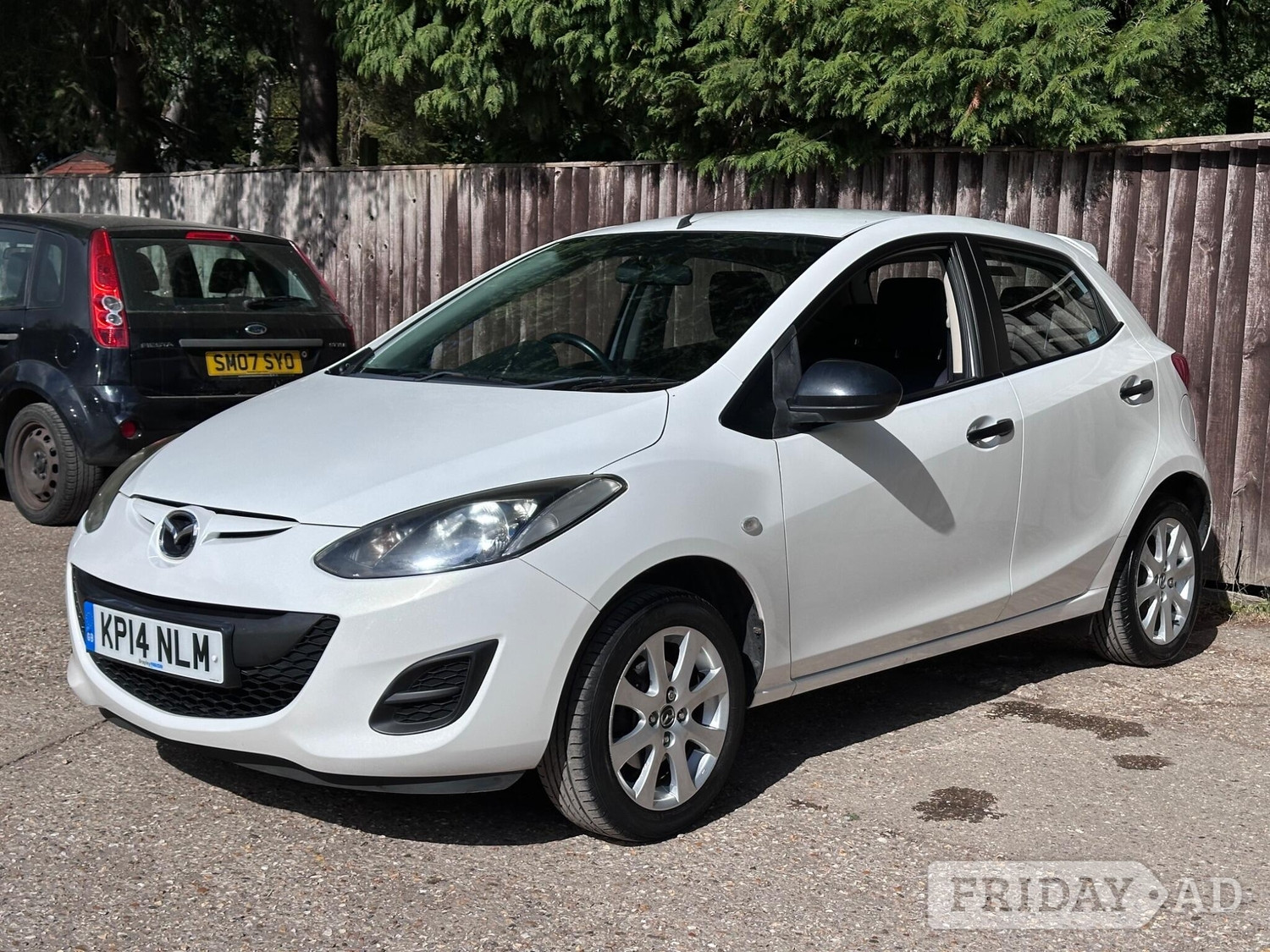 Mazda Mazda2 2014 - Cars