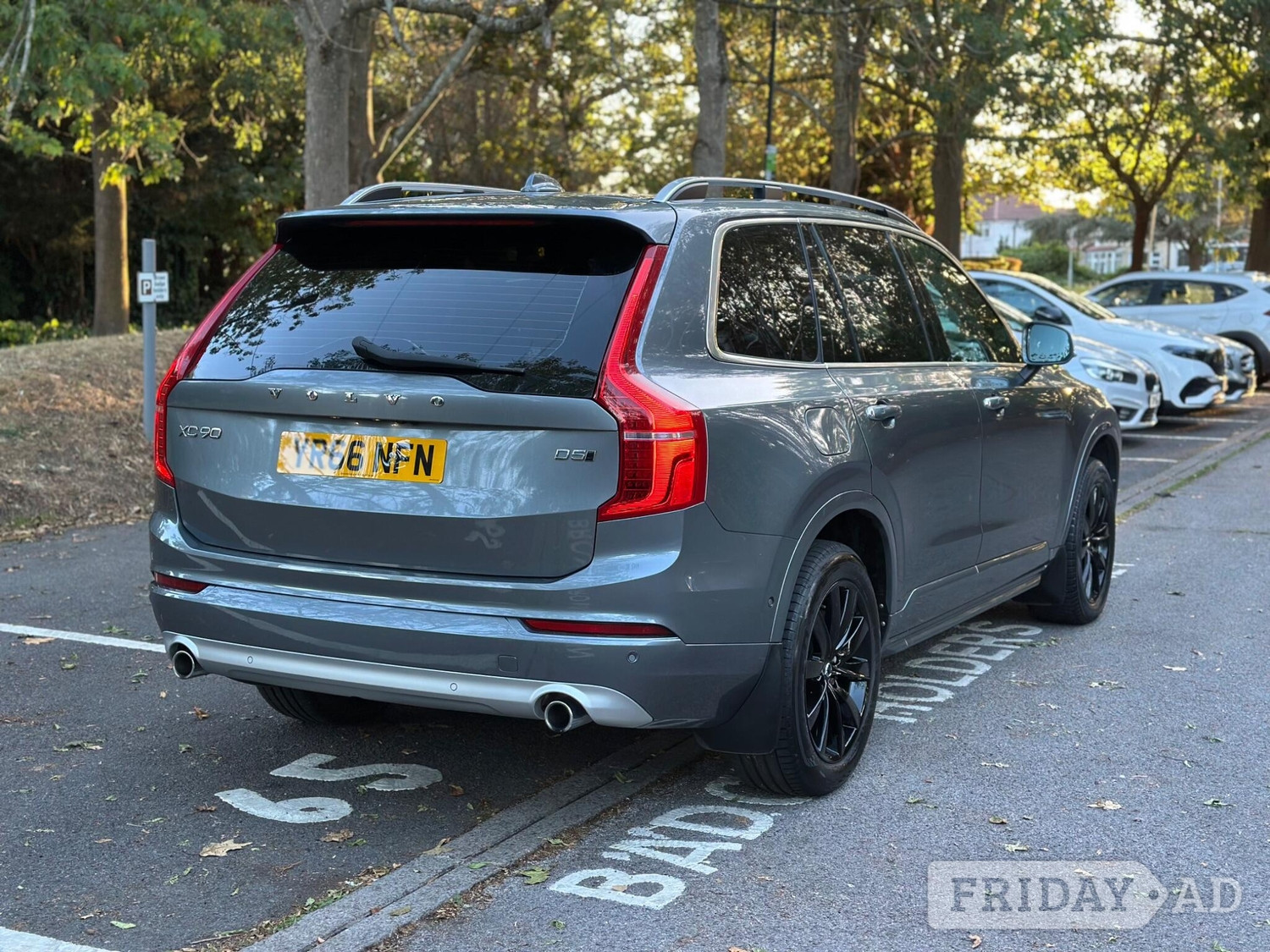 Volvo XC90 2016 - Cars in Uxbridge