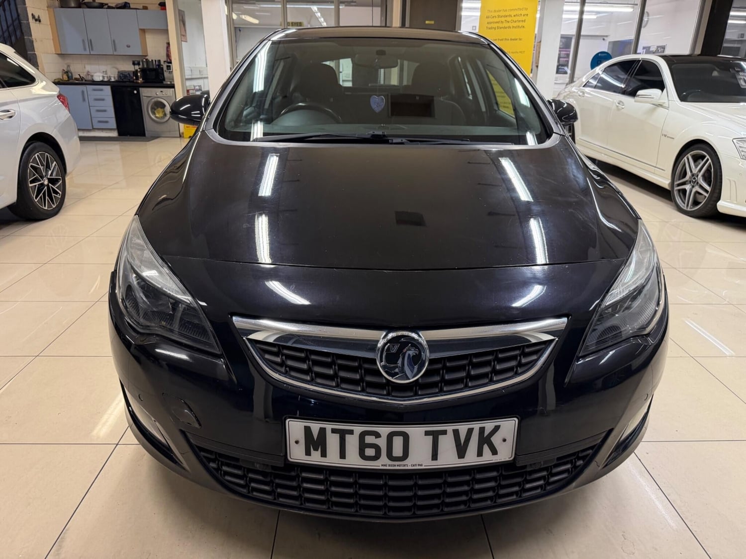 [ berth ]Vauxhall Astra