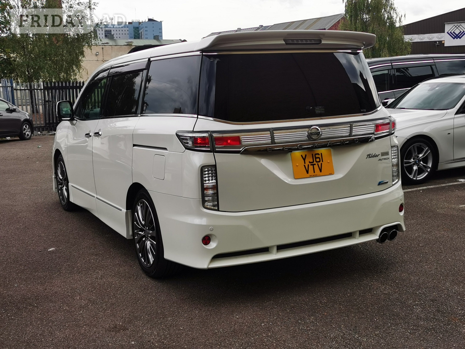 [ berth ]Nissan Elgrand