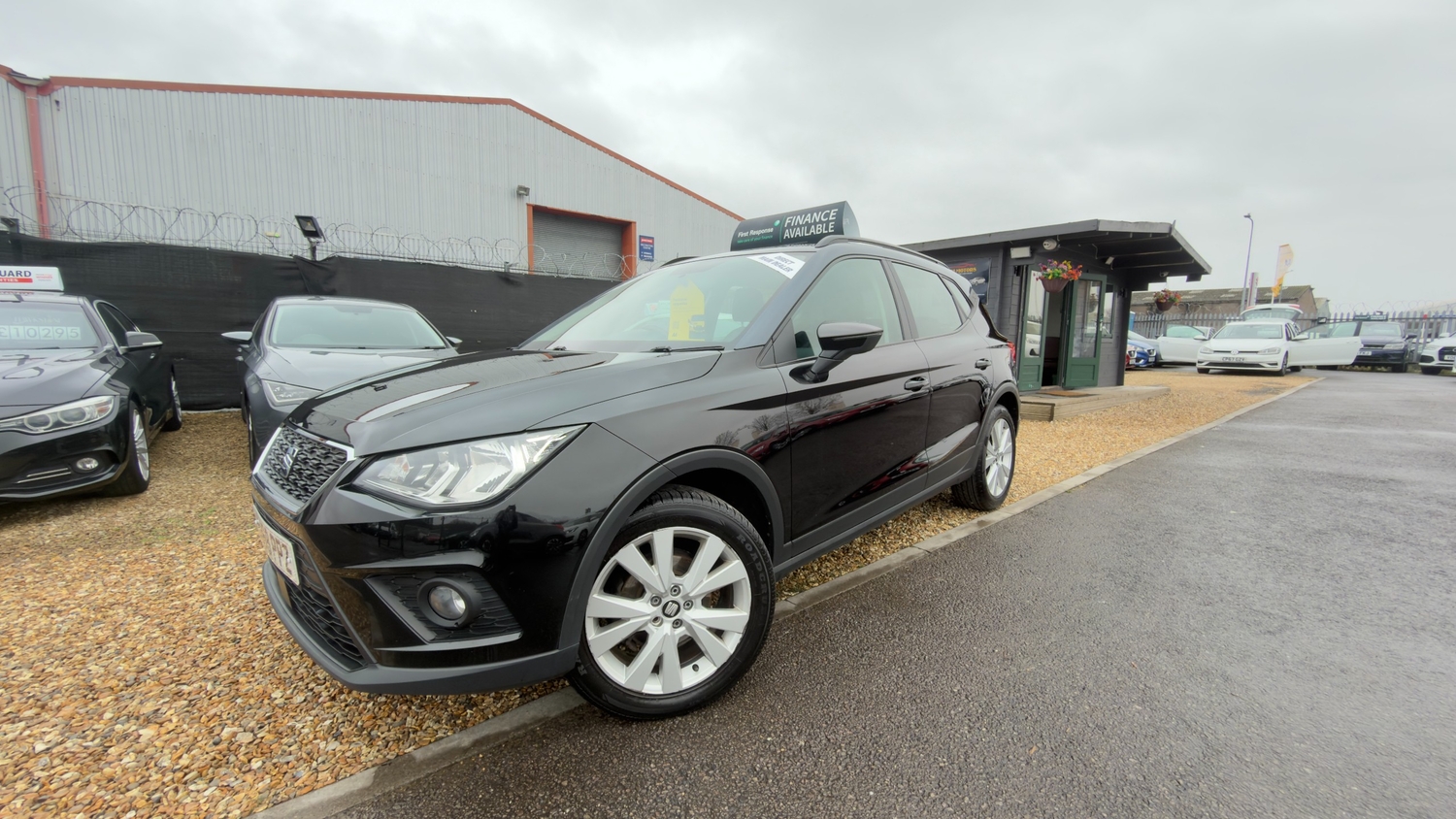 [ berth ]SEAT Arona