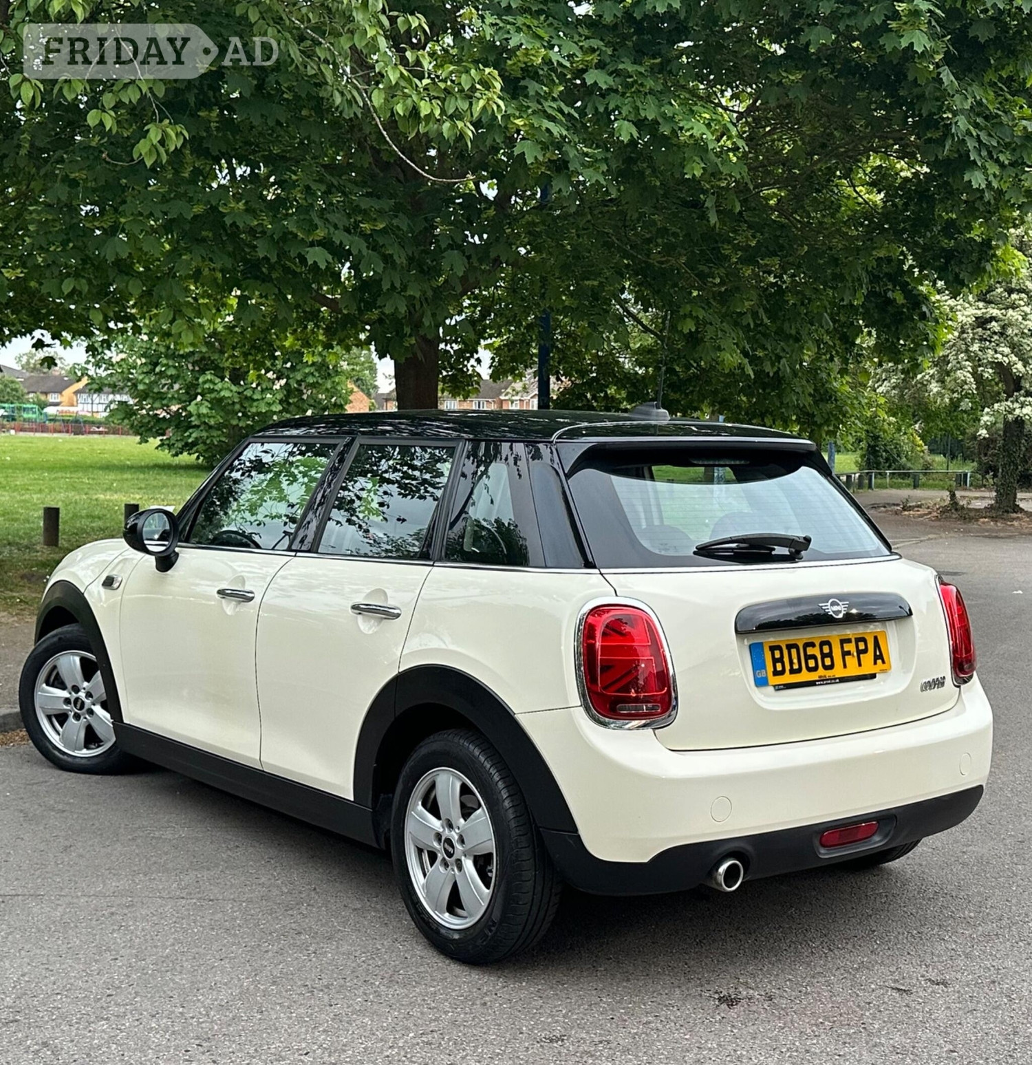 Mini Hatch 2018 - Cars