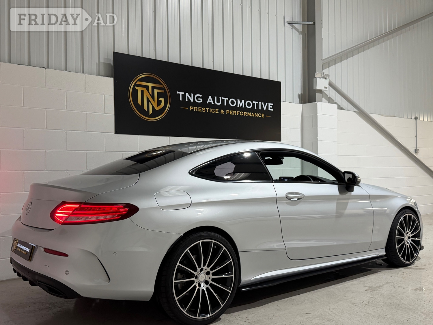 Mercedes-Benz C Class 2016 - Cars in Croydon