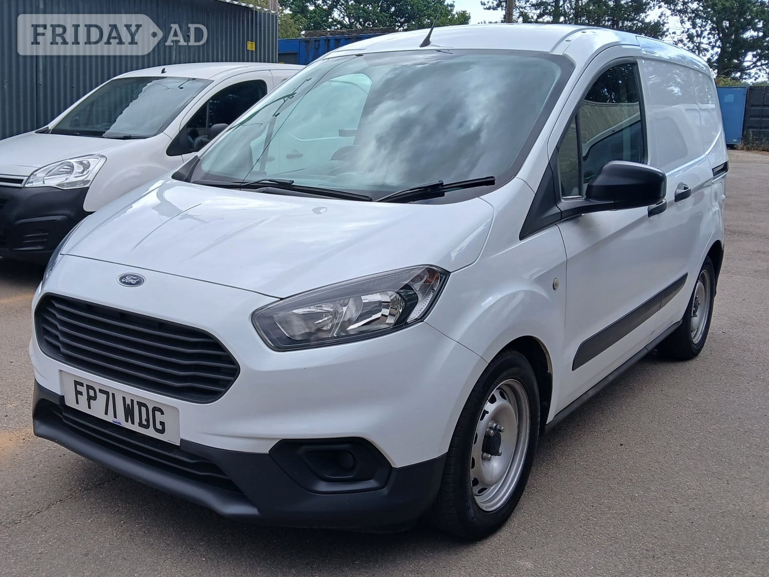 [ berth ]Ford Transit Courier