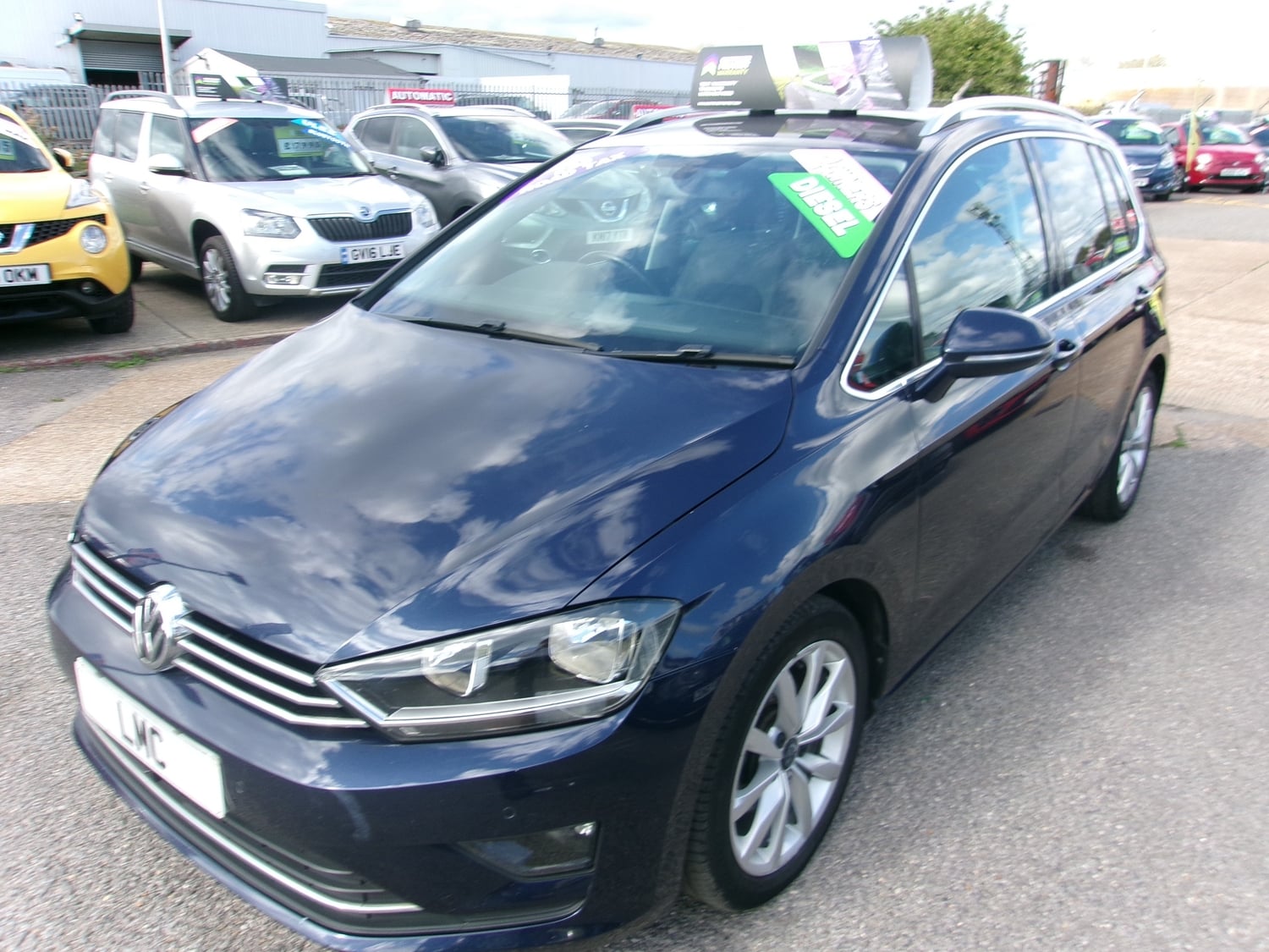 [ berth ]Volkswagen Golf SV