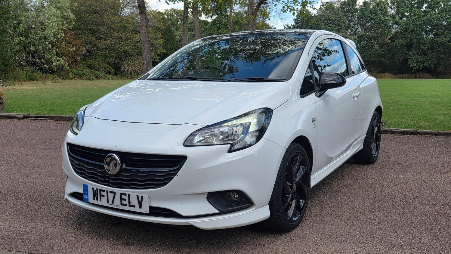 Vauxhall Corsa 2017 - Cars in Lambeth