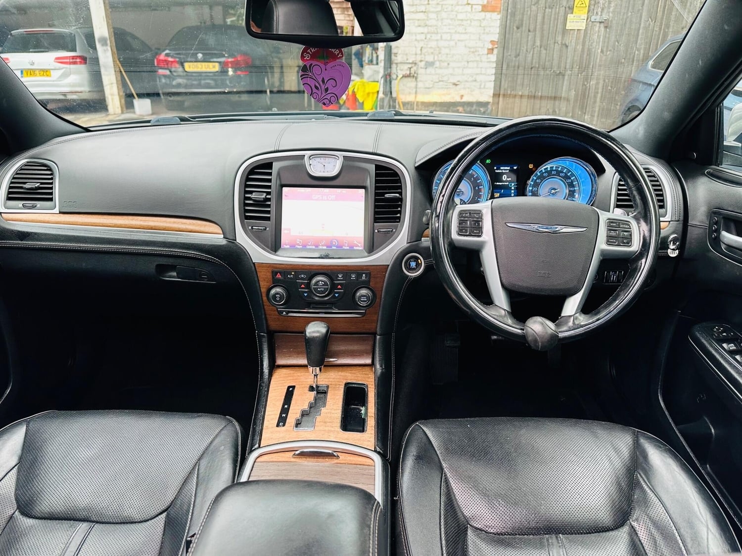 [ berth ]Chrysler 300C