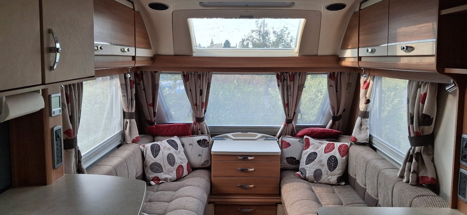[ berth ]Swift Challenger 530