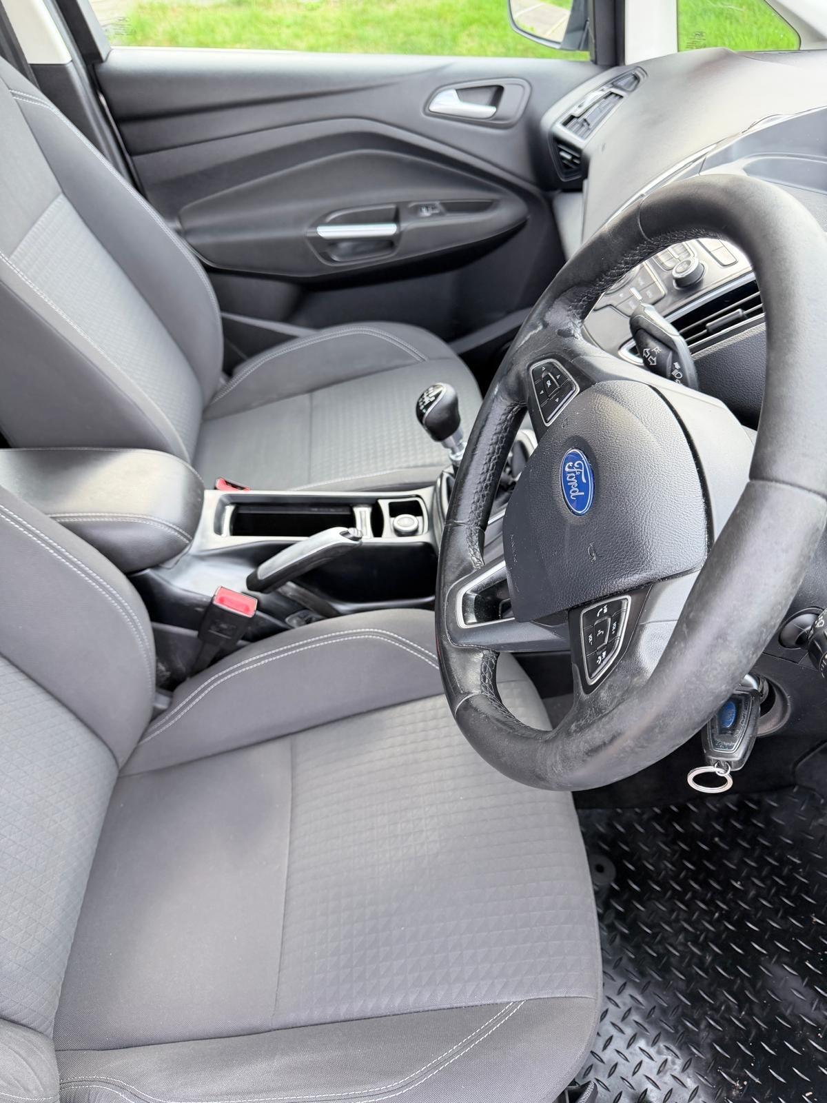 [ berth ]Ford Grand C-MAX