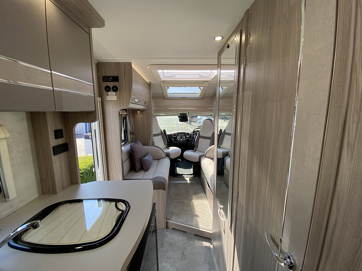 [4 berth ]Elddis Evolution 194