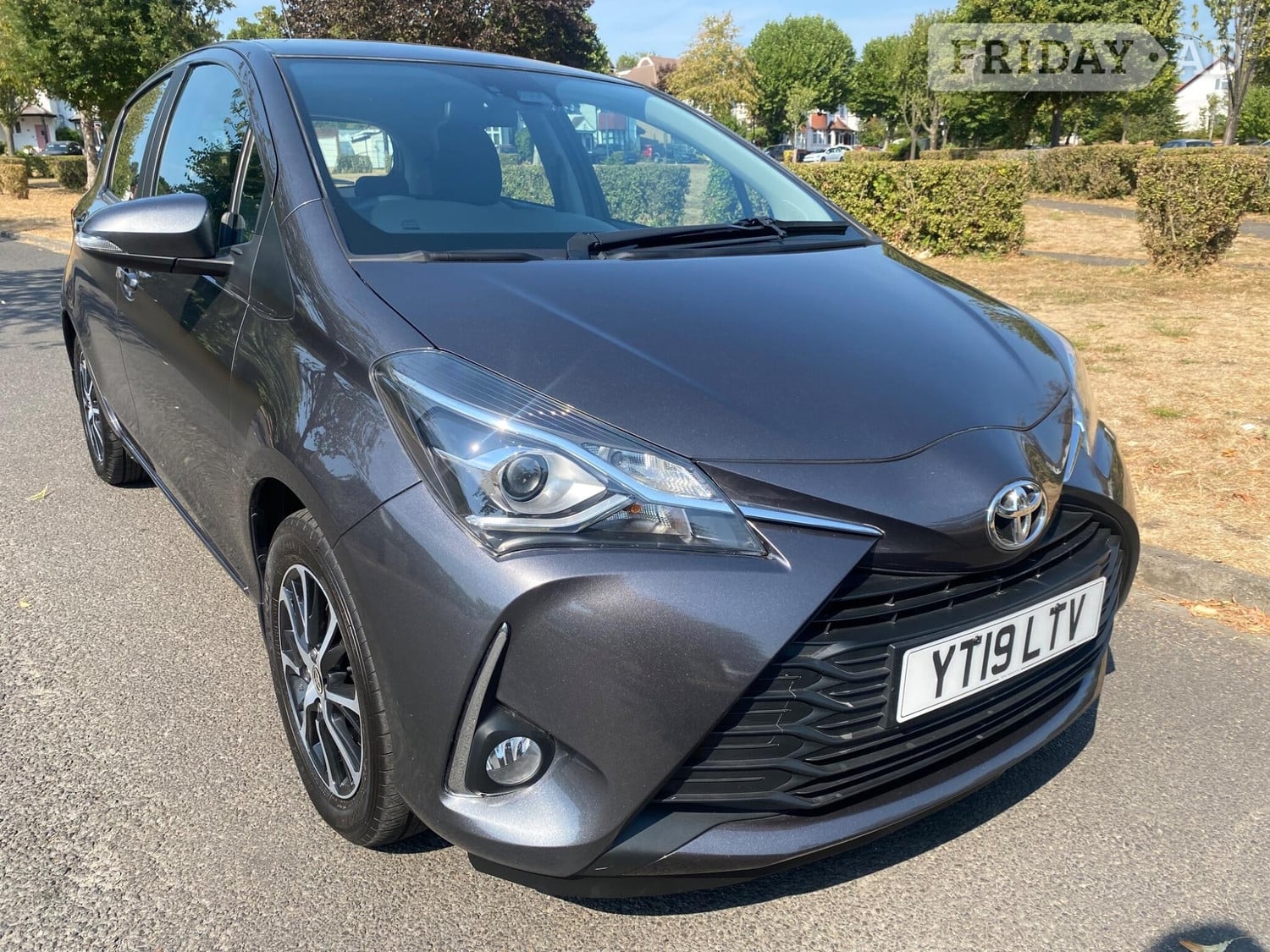 Toyota Yaris 2019 - Cars in Lambeth