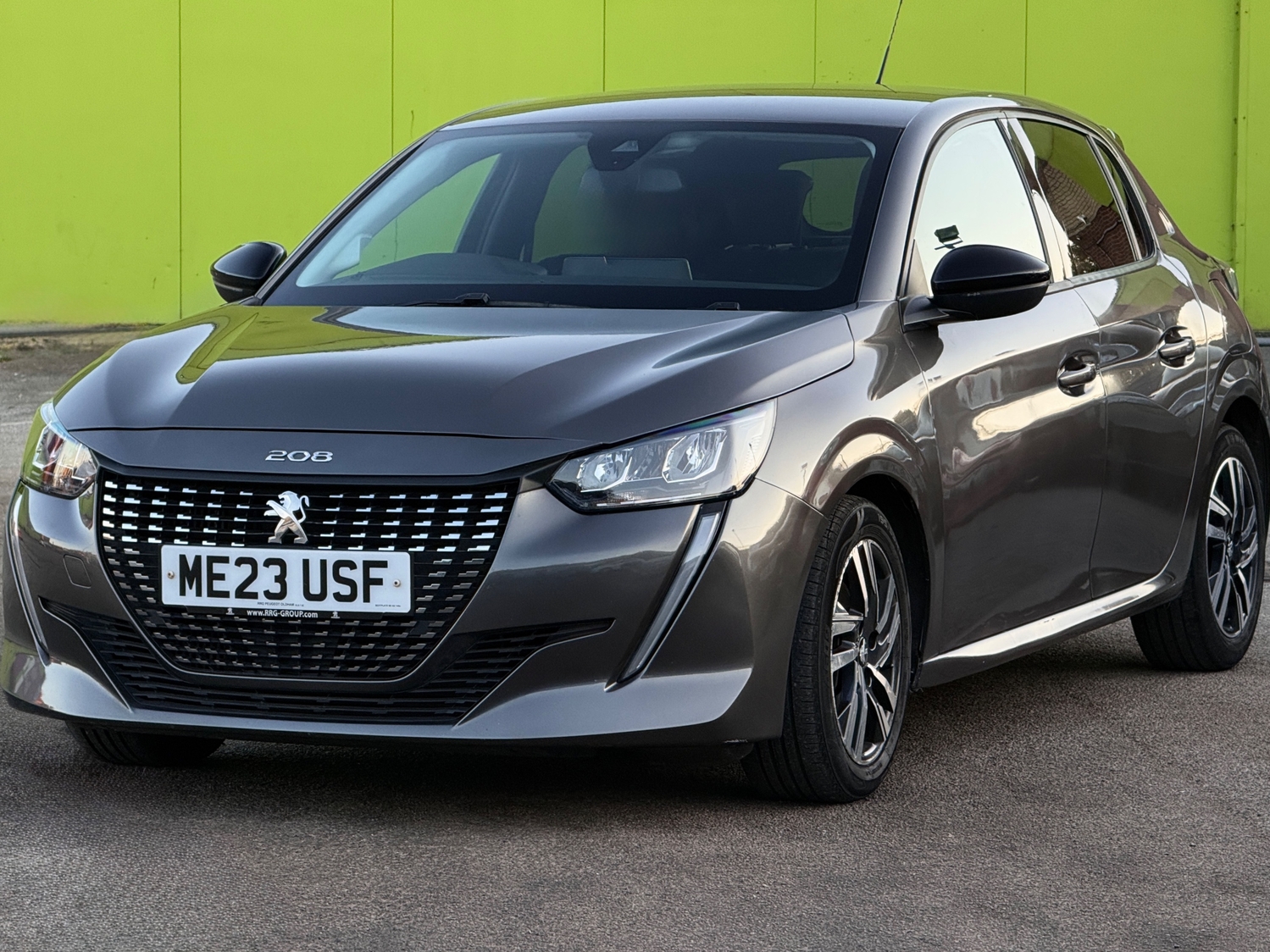 [ berth ]Peugeot 208