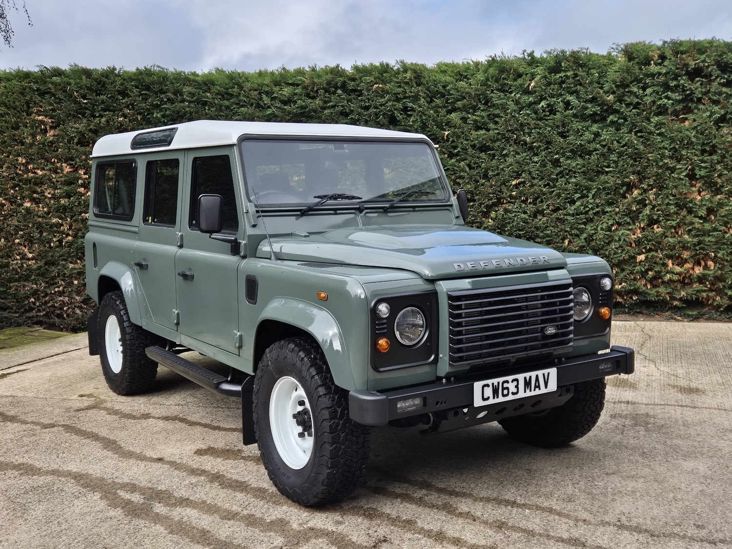 Land Rover Defender 110 2014 in Congleton