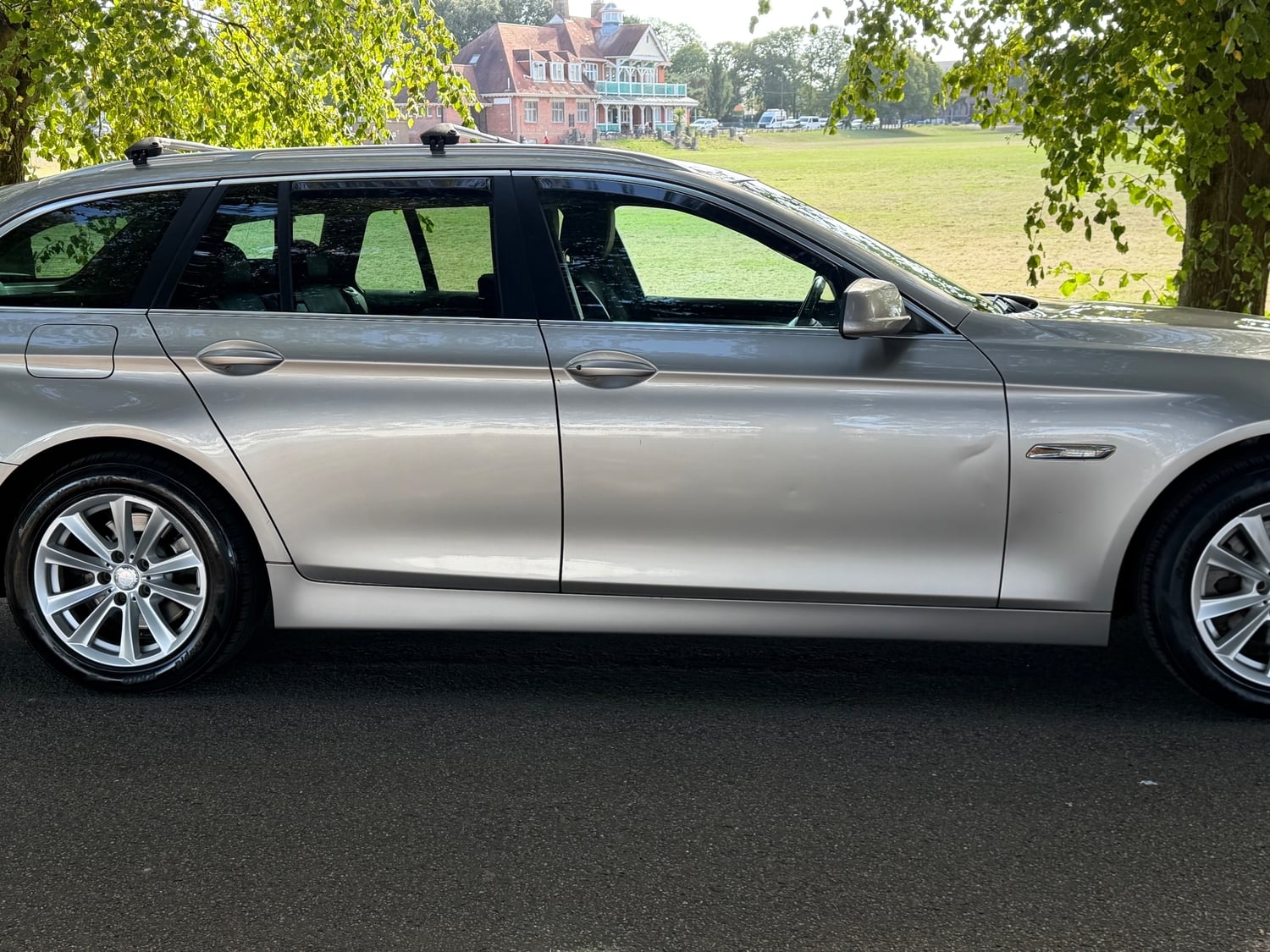 [ berth ]BMW 5 Series