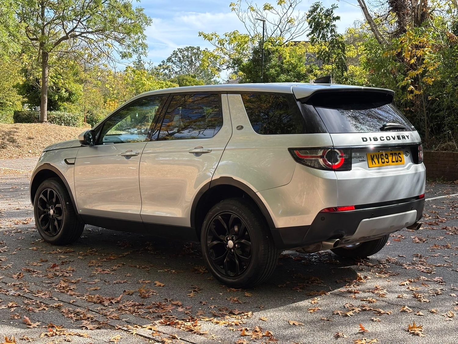 Land Rover Discovery Sport 2019 - Cars