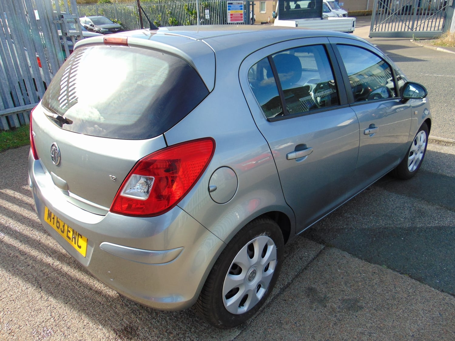 [ berth ]Vauxhall Corsa