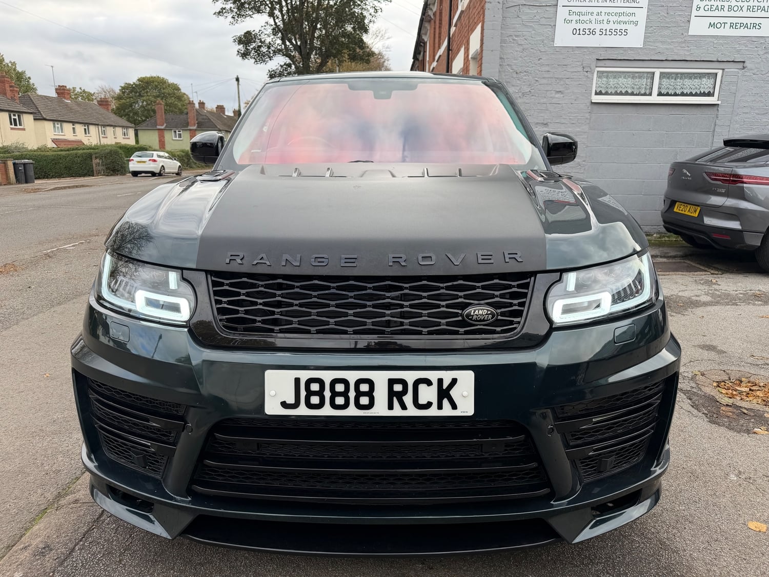[ berth ]Land Rover Range Rover Sport