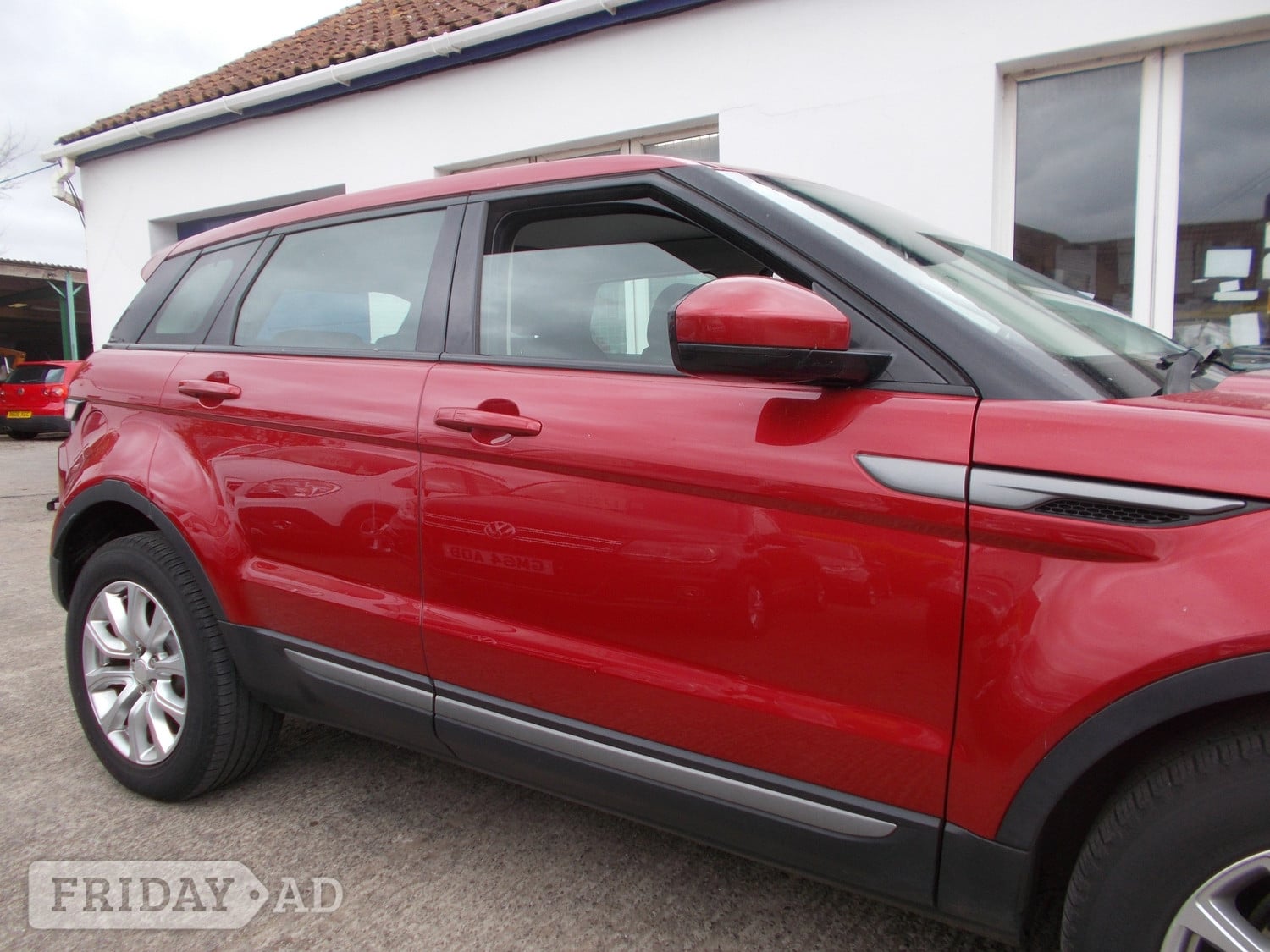 [ berth ]Land Rover Range Rover Evoque