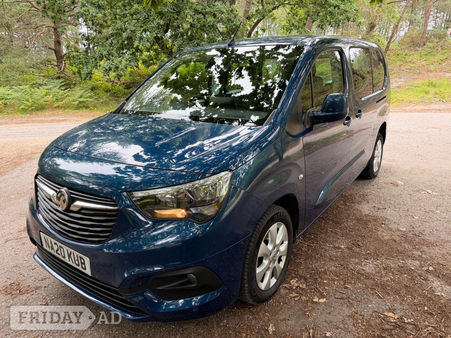 [ berth ]Vauxhall Combo Life