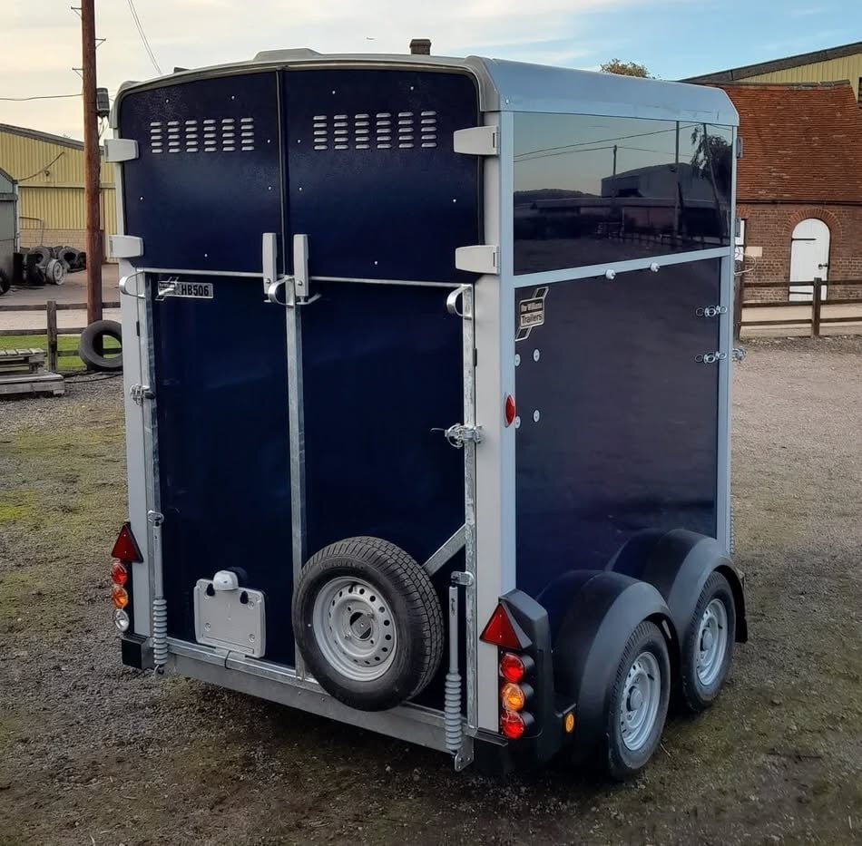 Ifor Williams HB506  Horse Trailer - Trailers & Horseboxes in Hemel Hempstead