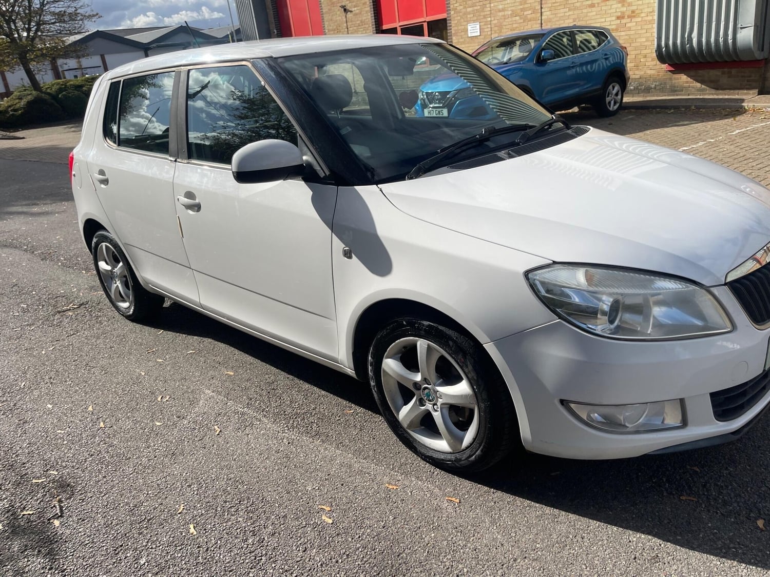 Skoda Fabia 2011 - Cars