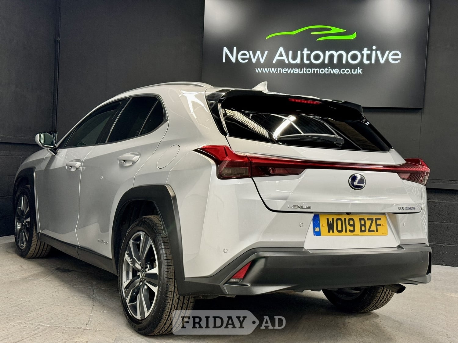 Lexus UX 2019 - Cars