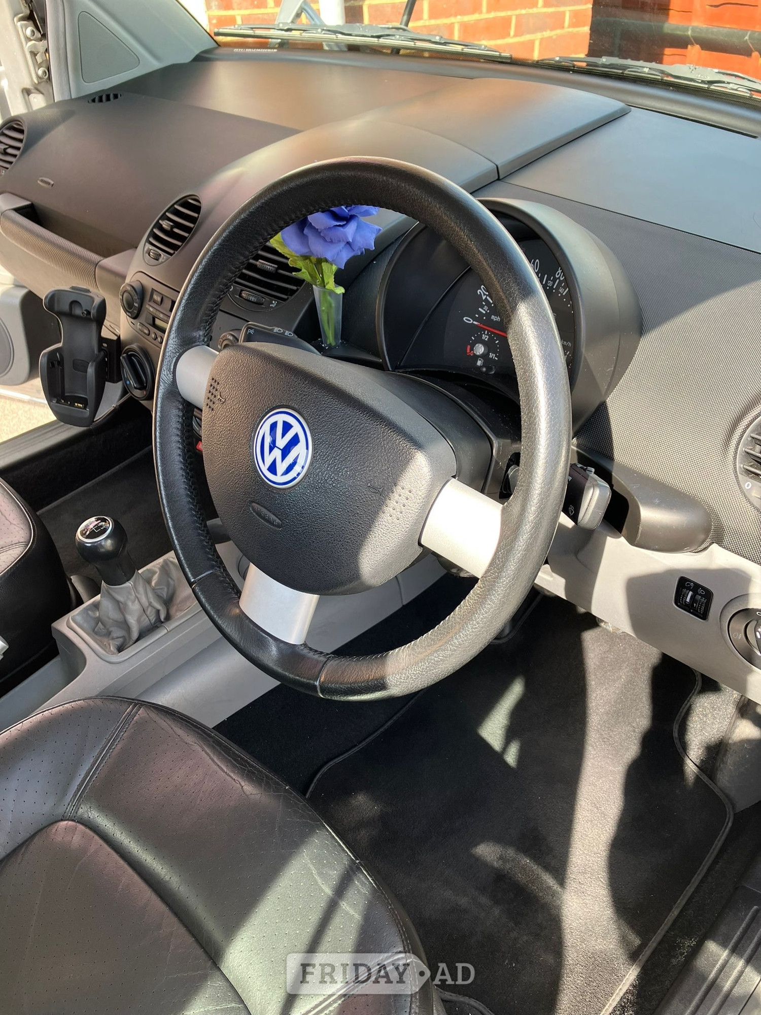 Volkswagen Beetle 2000 - Cars