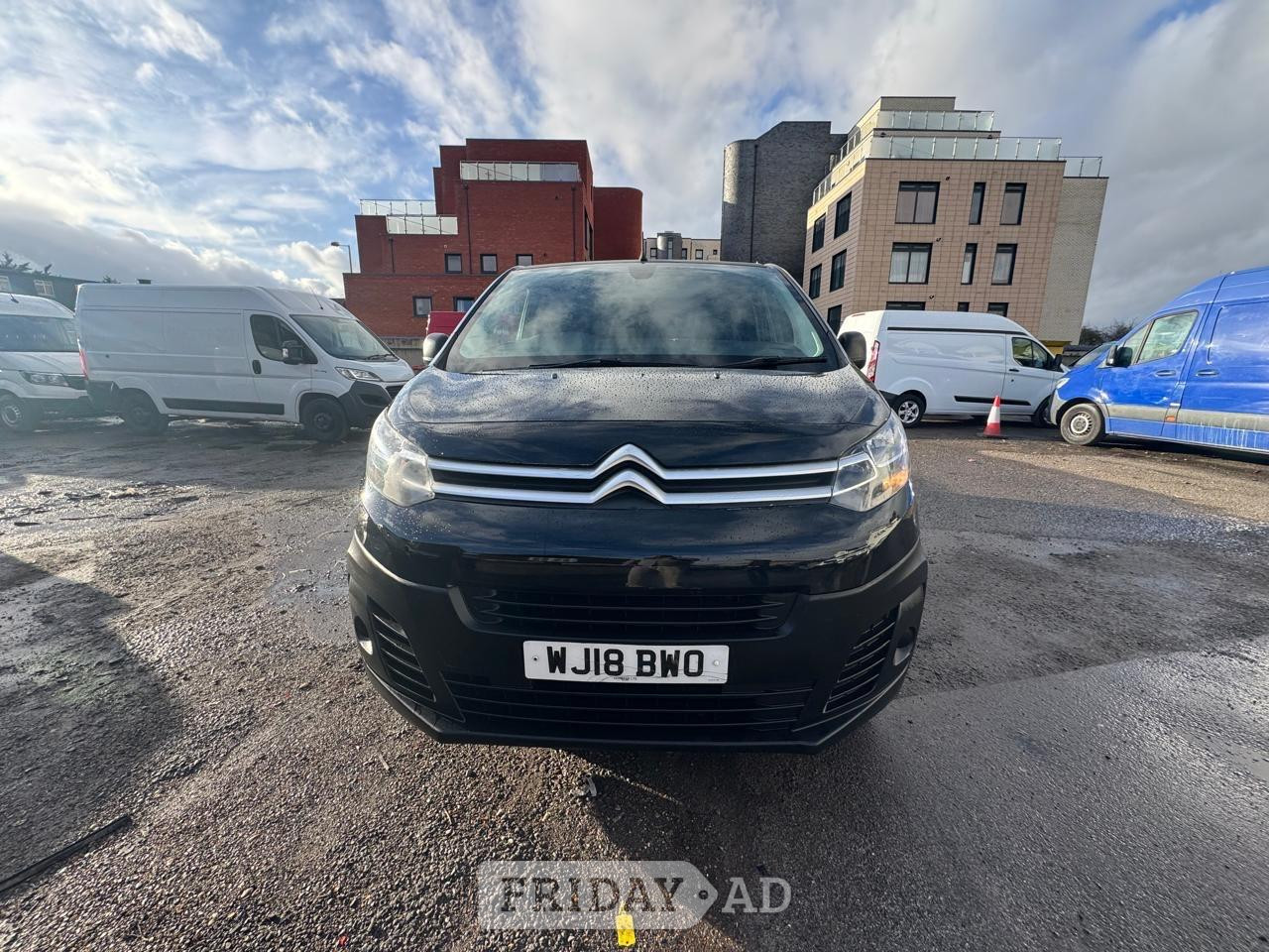 Citroen Dispatch 2018 in Slough