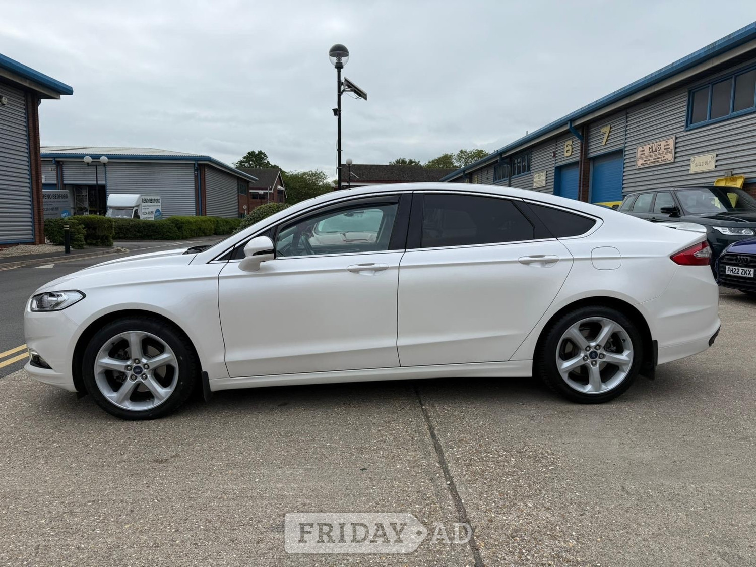 Ford Mondeo 2017 - Cars in Bedford