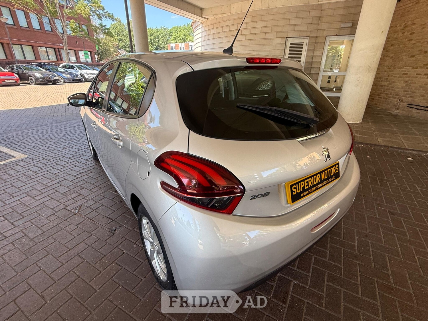 Peugeot 208 2016 - Cars in Staines