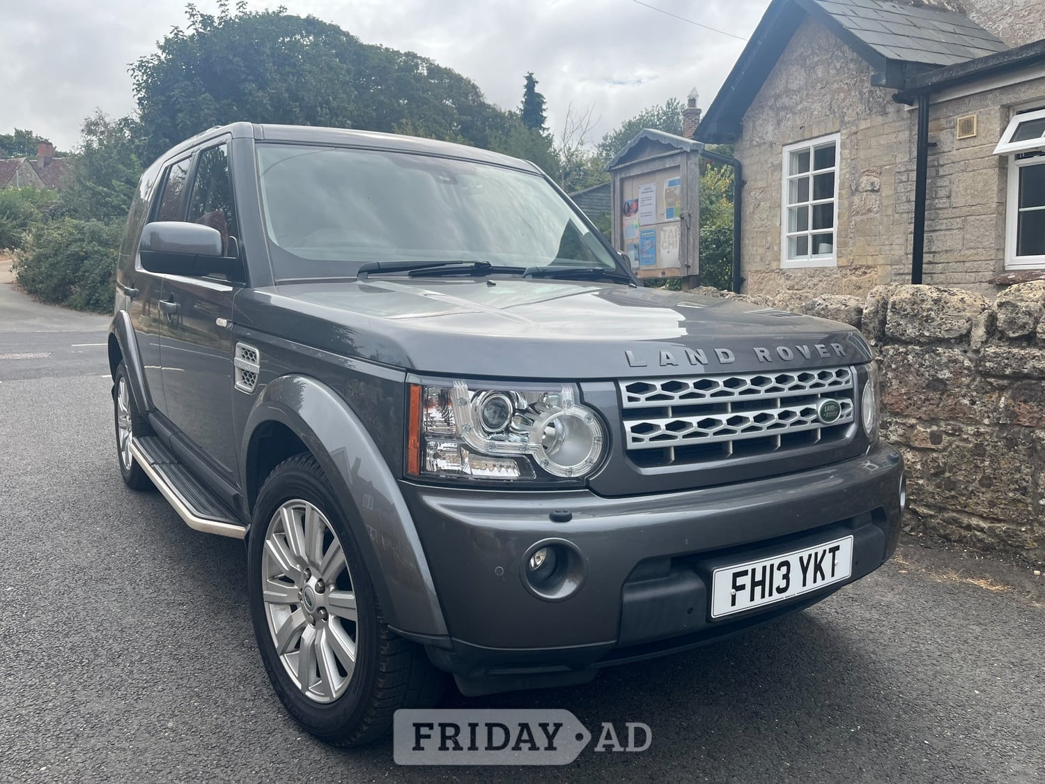 Land Rover Discovery 4 2013 in Newport