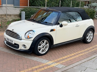 Mini Convertible 2011