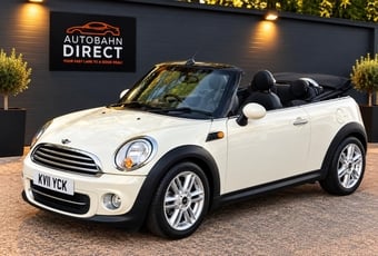 Mini Convertible 2011