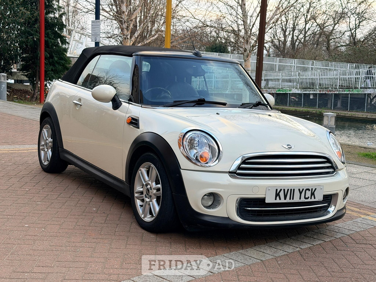 Mini Convertible 2011 - Cars in Wembley