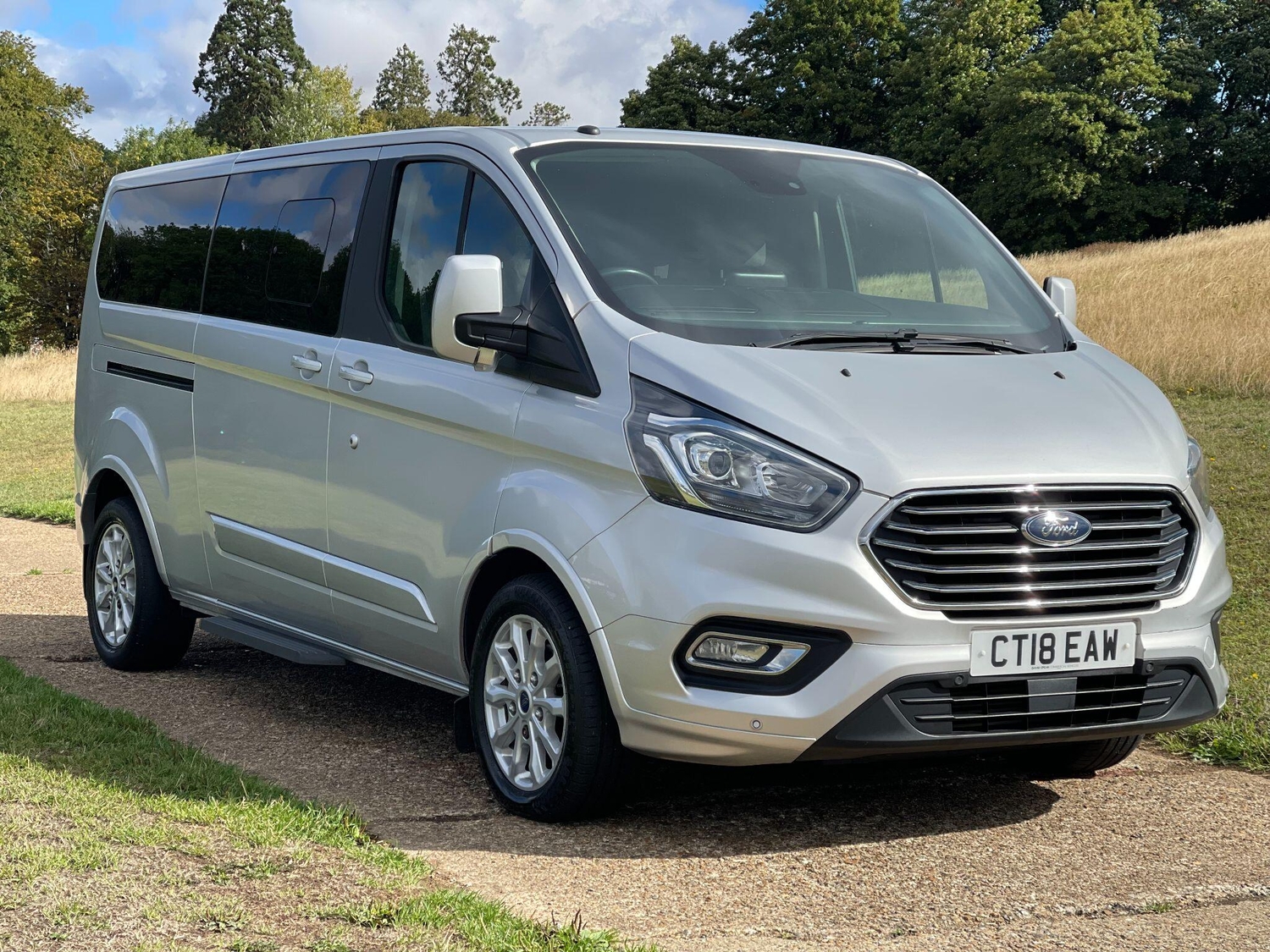 [ berth ]Ford Tourneo Custom