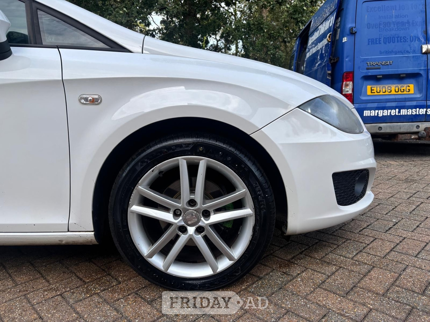 SEAT Leon 2011 - Cars