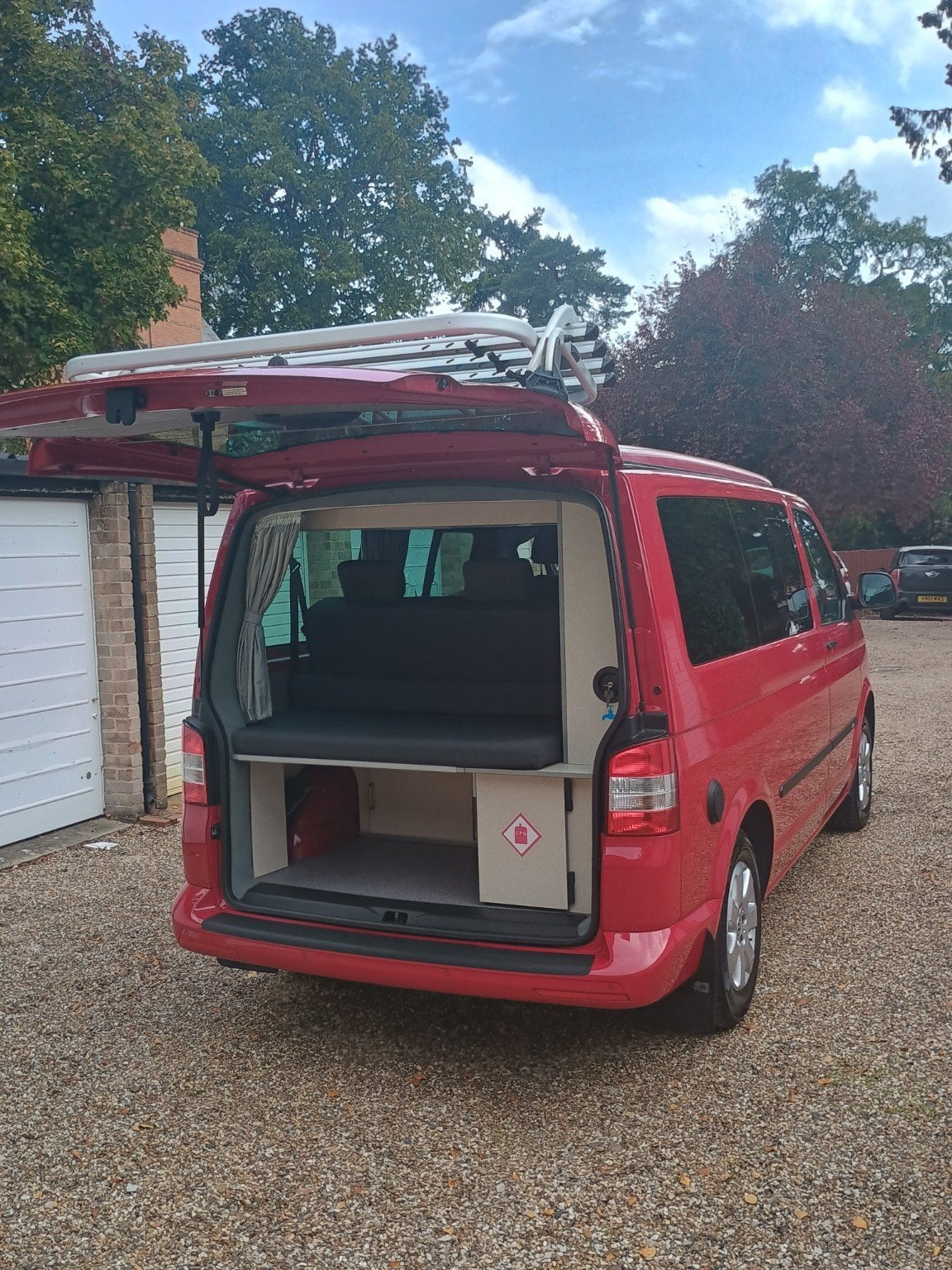 Bilbos Celex, (2016)  Campervan for sale - Motorhomes & Caravans in Ascot