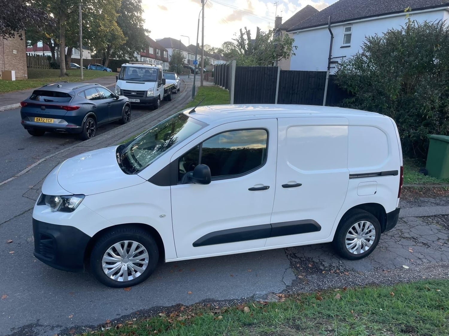 [ berth ]Peugeot Partner