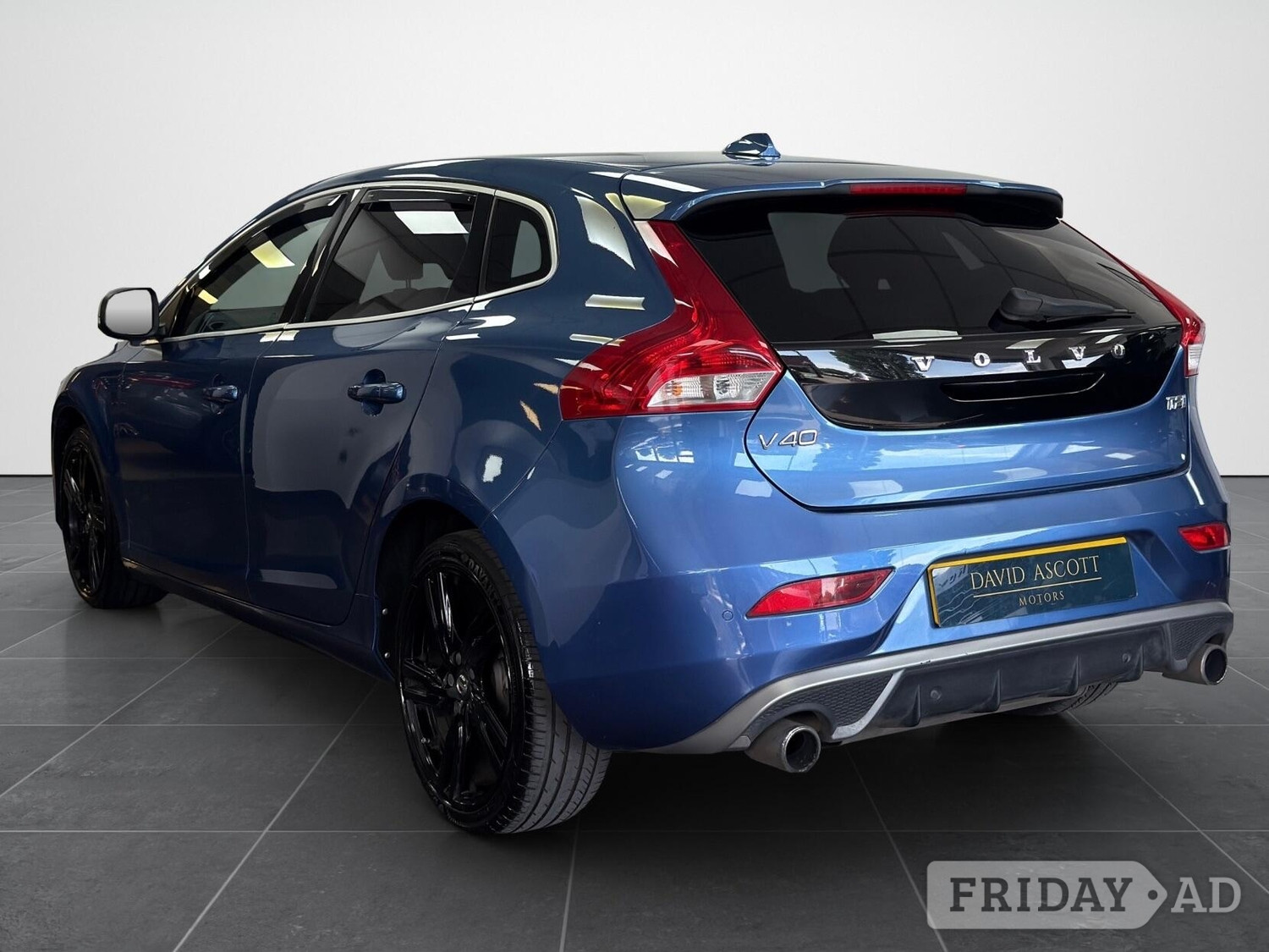 [ berth ]Volvo V40