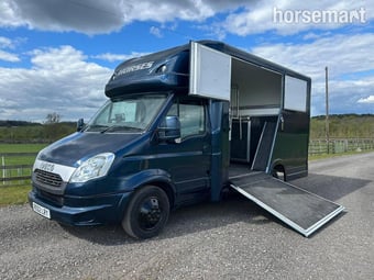 Equi Taxi  Iveco Horsebox