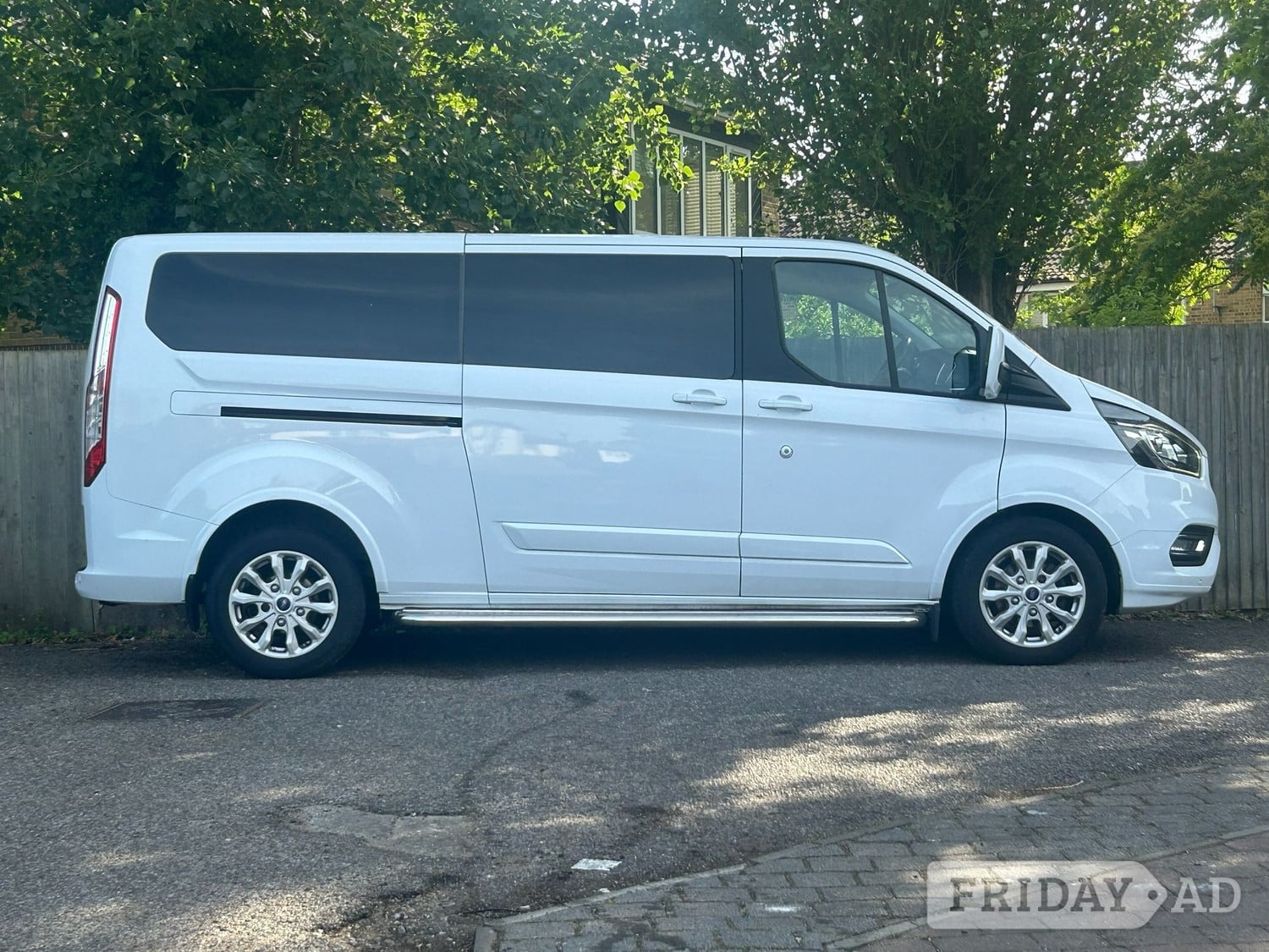 [ berth ]Ford Tourneo Custom