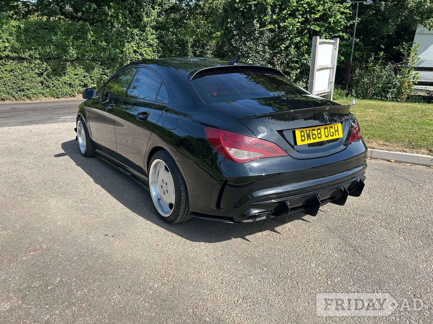 [ berth ]Mercedes-Benz CLA Class